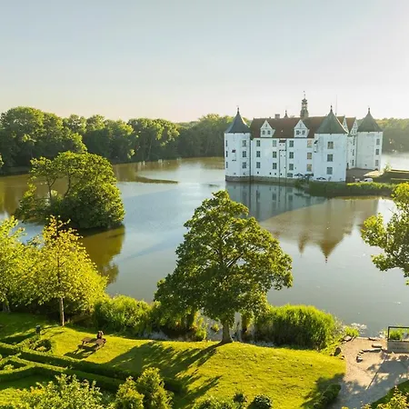 Fitvibes Mit Fitnessstudio&sauna