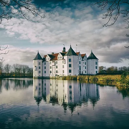 Fitvibes Mit Fitnessstudio&sauna * Ulstrupfeld